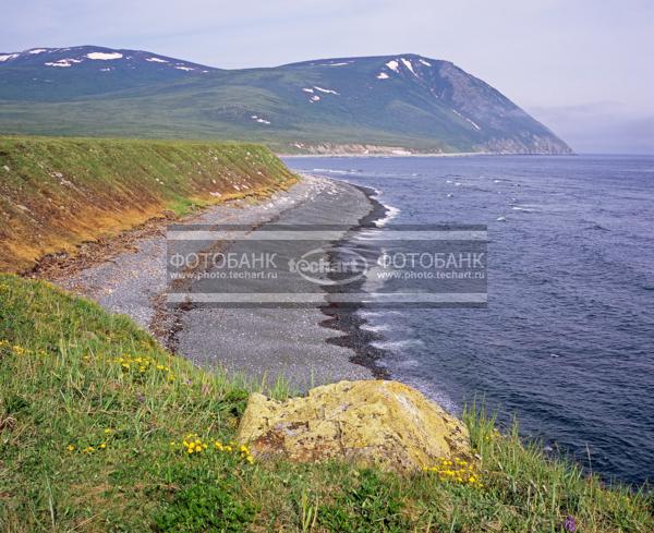 Россия. Дальний Восток. Магаданская область, полуостров Кони. Охотское море, берег, камни / Природа / моря и океаны