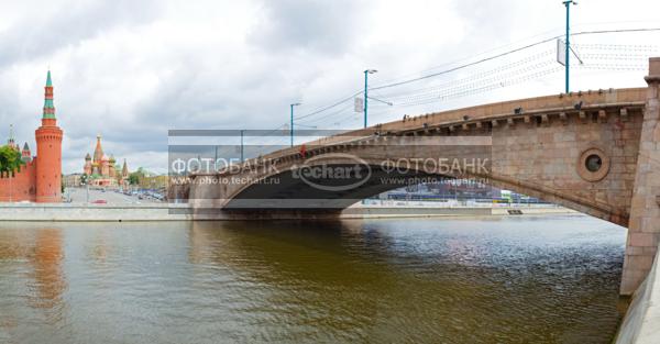 Россия. Москва. Панорама. Большой Москворецкий мост / Город, архитектура / архитектура и скульптура