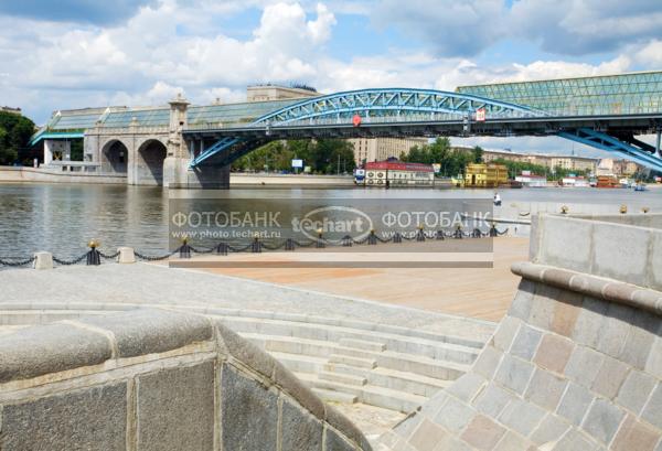 Россия. Москва. Панорама. Пушкинский мост / Город, архитектура / архитектура и скульптура