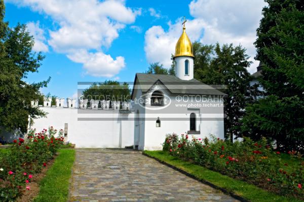 Россия. Москва. Данилов монастырь. Поминальная часовня / Город, архитектура / архитектура и скульптура