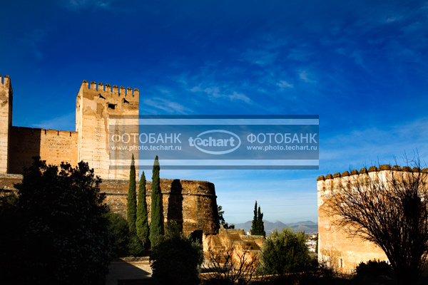 Европа. Испания. Гранада. Альгамбра,  Alhambra. Стены крепости / Город, архитектура / архитектура и скульптура