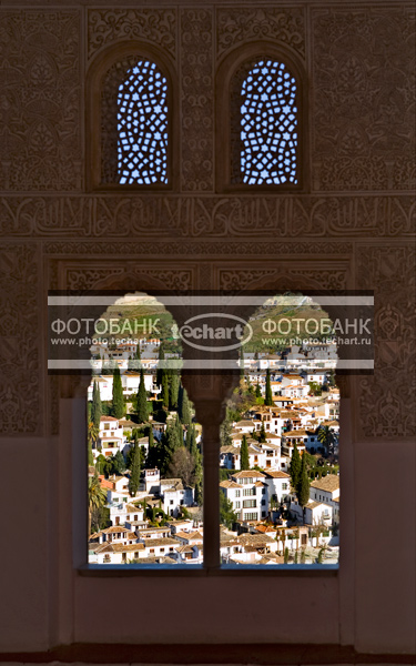 Европа. Испания. Гранада. Альгамбра,  Alhambra. Окно / Город, архитектура / архитектура и скульптура