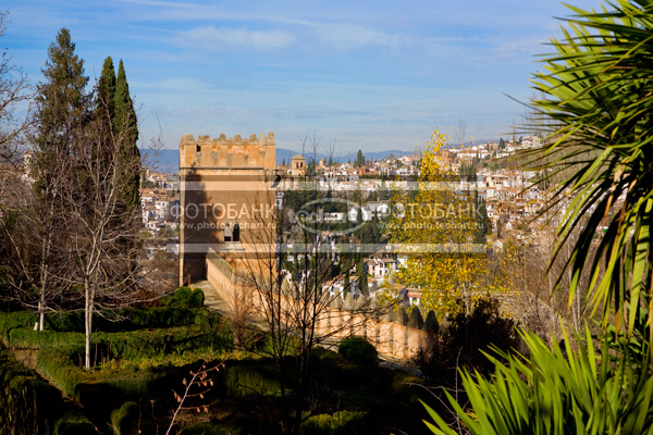 Европа. Испания. Гранада.  Альгамбра, Alhambra. Башня / Город, архитектура / архитектура и скульптура