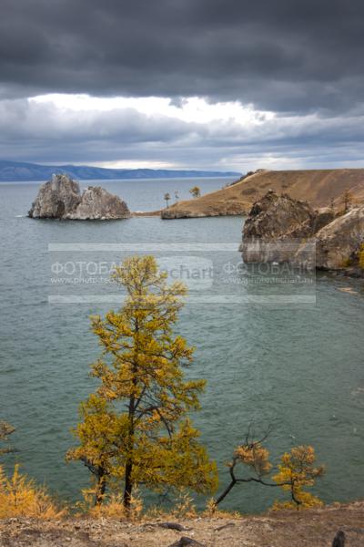 Природа России. Байкал. Осень. Остров Ольхон. Мыс Шаманка / Природа / осенний пейзаж