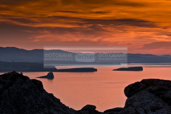 Природа России. Байкал. Остров Ольхон. Закат над Малым морем / Природа / закаты и рассветы