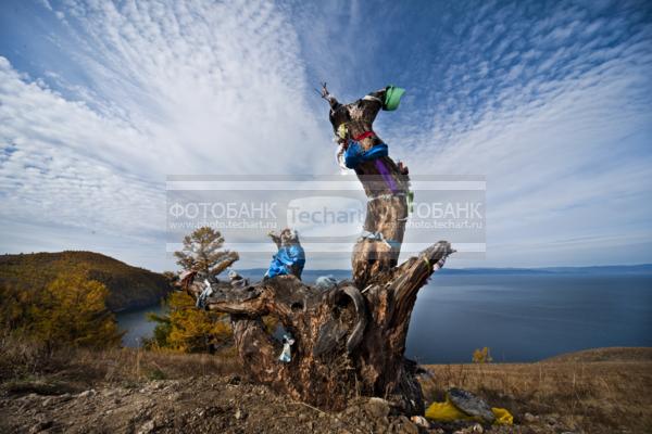 Природа России. Байкал. Остров Ольхон. Мыс Хобой. Шаманское капище / Природа / осенний пейзаж