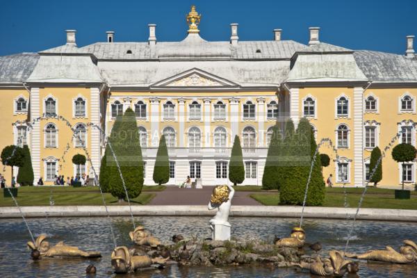 Санкт-Петербург. Петергоф. Дворец  / Город, архитектура / архитектура и скульптура