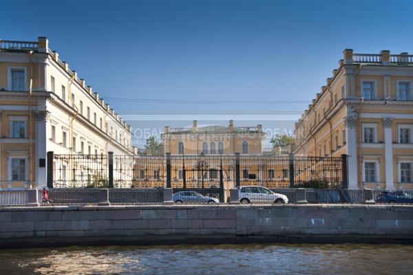 Санкт-Петербург. Дворец Державина на Фонтанке / Город, архитектура / городской пейзаж