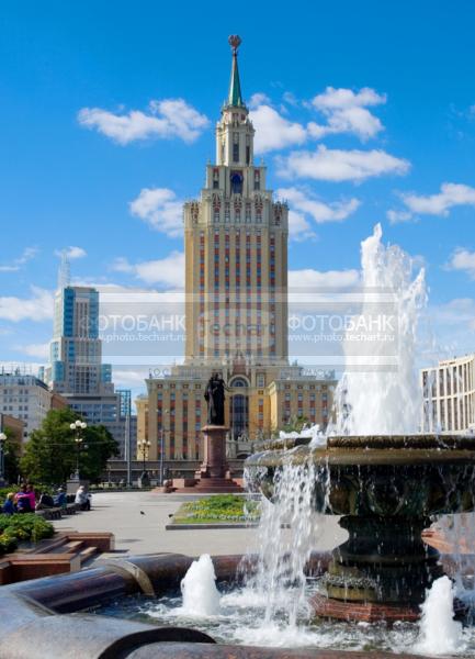 Россия. Москва. Сталинские высотки. Гостиница Ленинградская / Город, архитектура / городской пейзаж