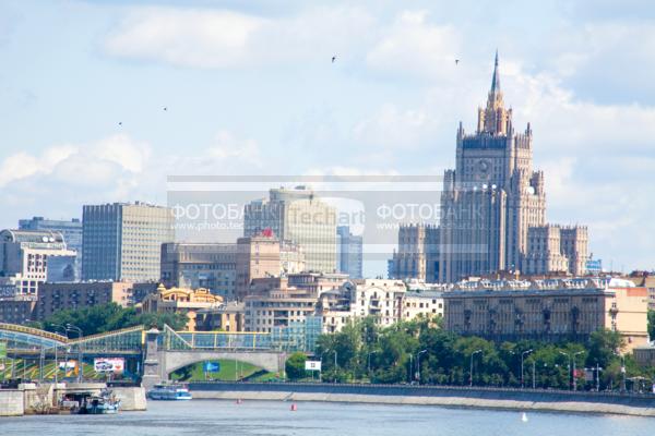 Россия. Москва. Сталинские высотки.  / Город, архитектура / городской пейзаж
