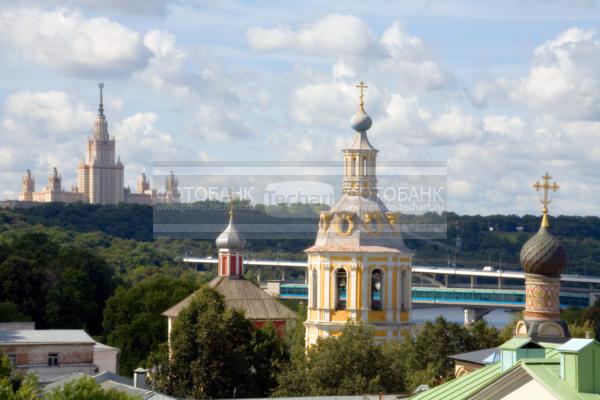 Россия. Москва. Церковь / Город, архитектура / городской пейзаж
