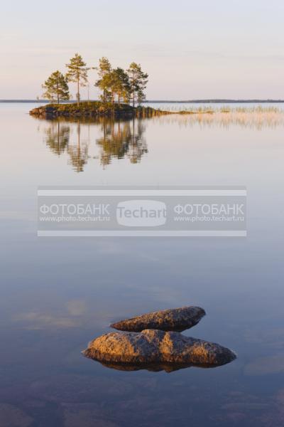 Россия. Карелия. Река, камни, осторв / Природа / реки и озера