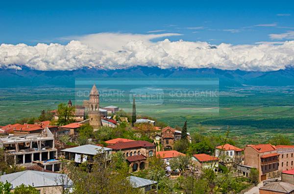 Грузия. Алазанская долина.  / Город, архитектура / городской пейзаж