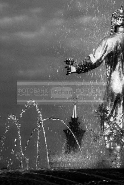 Москва. Фонтан.  / Город, архитектура / фрагменты и детали