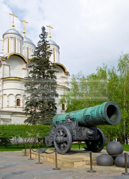 Москва. Памятник Царь-пушка.  / Город, архитектура / архитектура и скульптура