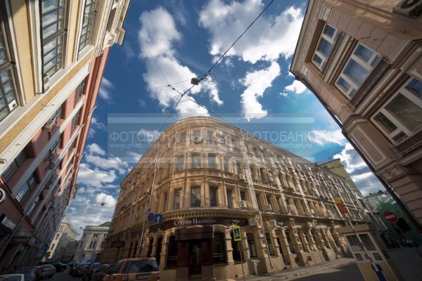 Россия. Москва. Большой Черкасский переулок.  / Город, архитектура / городской пейзаж