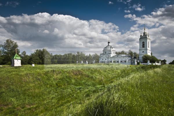 Россия. Рязанская область. Село Константиново. Государственный музей-заповедник С. А. Есенина.  / Природа / леса и поля