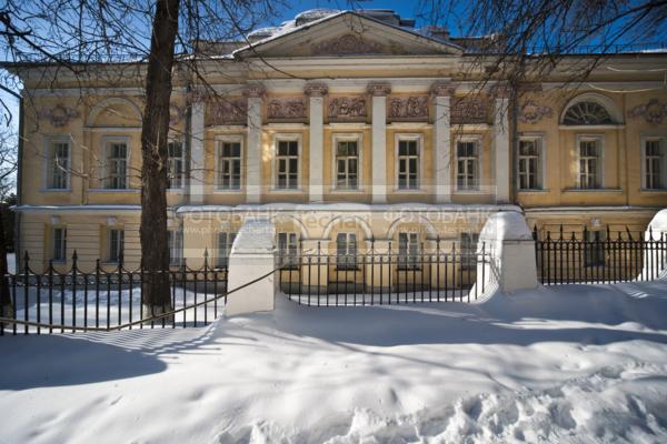 Россия. Москва. Петроверигский переулок. Усадьба Тургенева-Боткина. Памятник архитектуры.  / Город, архитектура / архитектура и скульптура