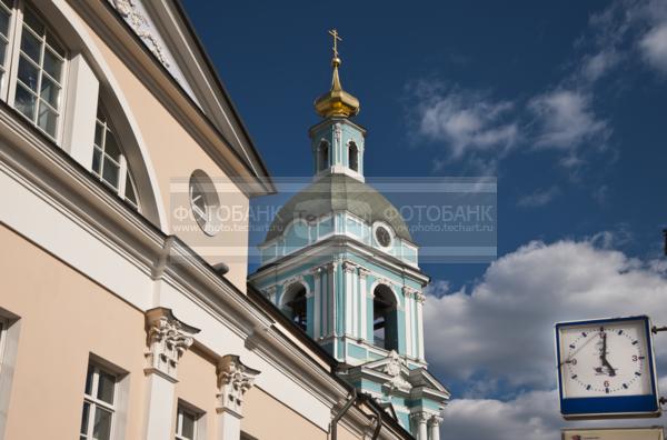 Россия. Москва. Храм Троицы Живоначальной в Серебряниках. Троицкая церковь. Святотроицкая церковь. Свято-Троицкая церковь.  / Город, архитектура / архитектура и скульптура