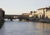 Италия. Флоренция. Река Арно. Золотой мост. Italy. Florence. Arno river. The Golden Bridge.