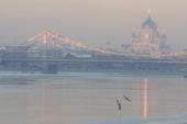 Москва. Вид на Крымский мост и Храм Христа Спасителя
