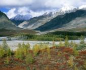 Русский пейзаж. Россия. Сибирь. Хабаровский край. Охотский район. Хребет Сунтар-Хаята. Долина реки Ниткан. Туман на верхушках гор