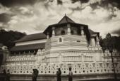Шри-Ланка. Сепия. Храм Священного Зуба Будды в Канди. Далада Малигава