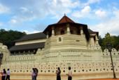 Шри-Ланка. Храм Священного Зуба Будды в Канди. Далада Малигава