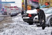 Москва. Уборка снега